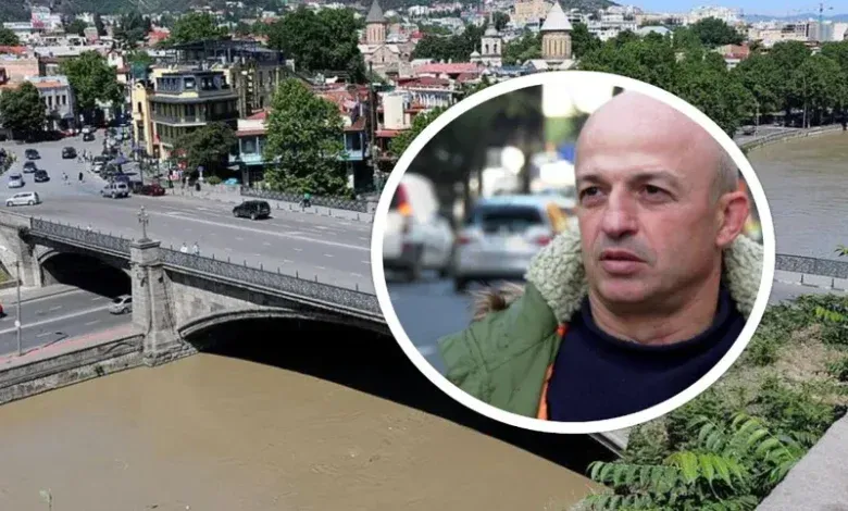 მეტეხის ხიდის ანომალია, რატომ ცვივა მანქანები წყალში. რას ამბობს მევლუდ მელაძე.